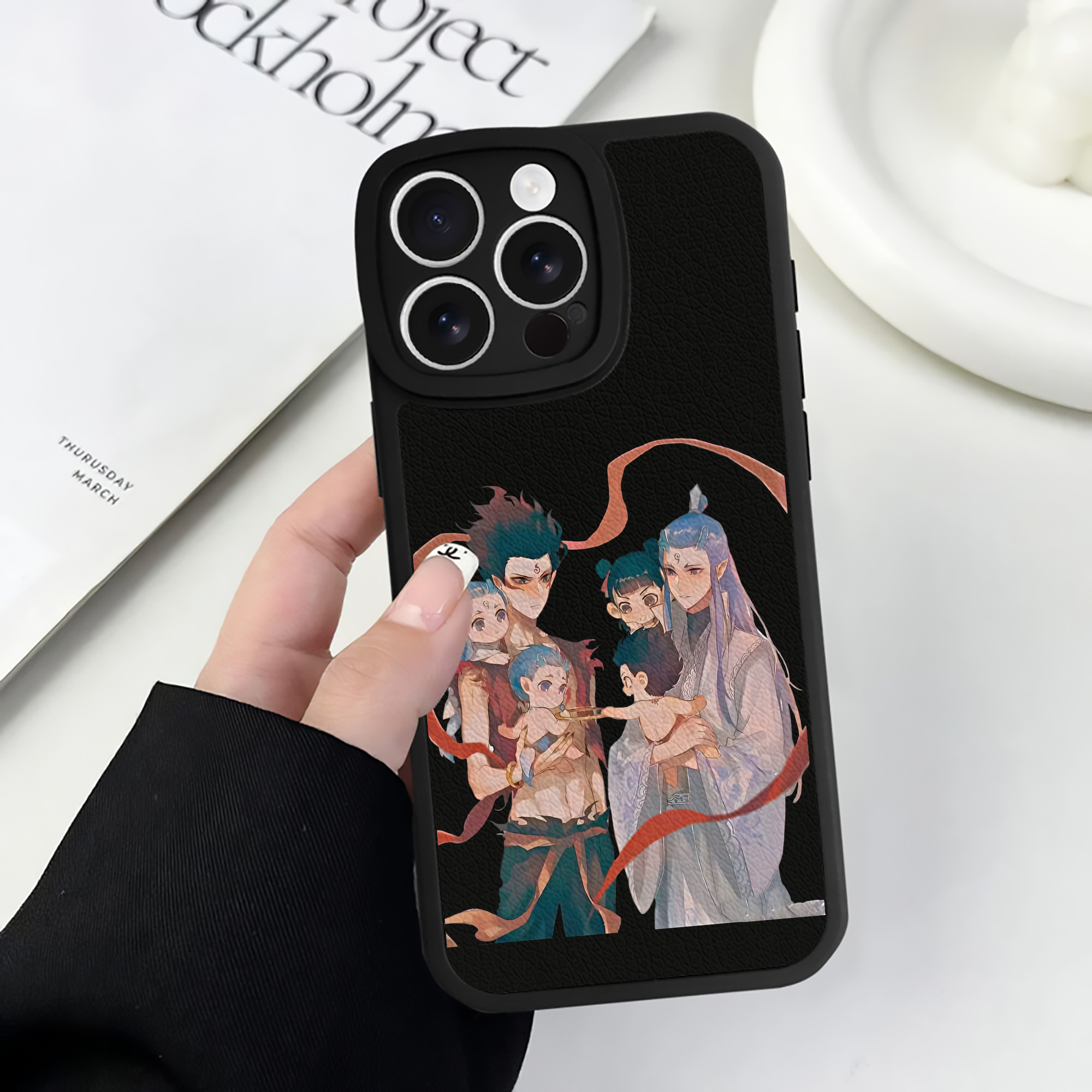 （画像用） Ne Zha 2 ナタ 魔童の大暴れ 【iPhone 16シリーズ対応】シリコンスマホケース（レザー調） 材質：シリコン